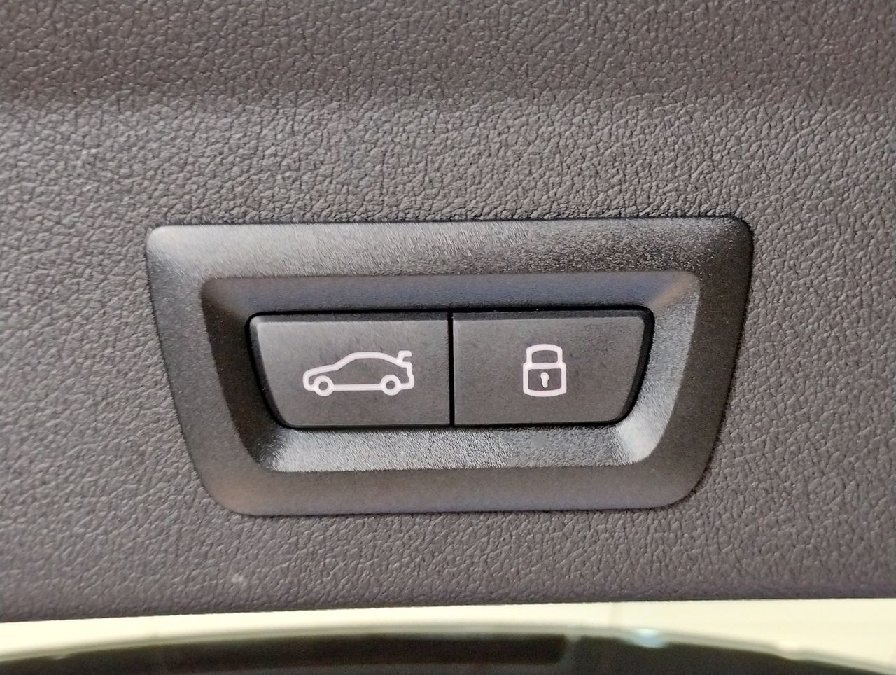 F40 118d Sports Hatch 5-door B47 2.0d