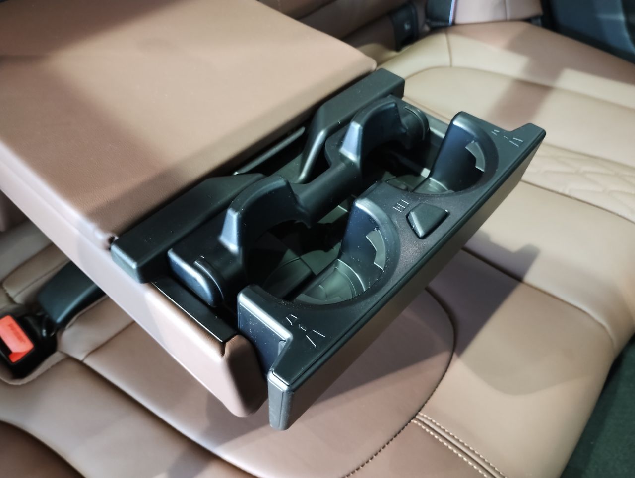 X5 M60i xDrive RHD