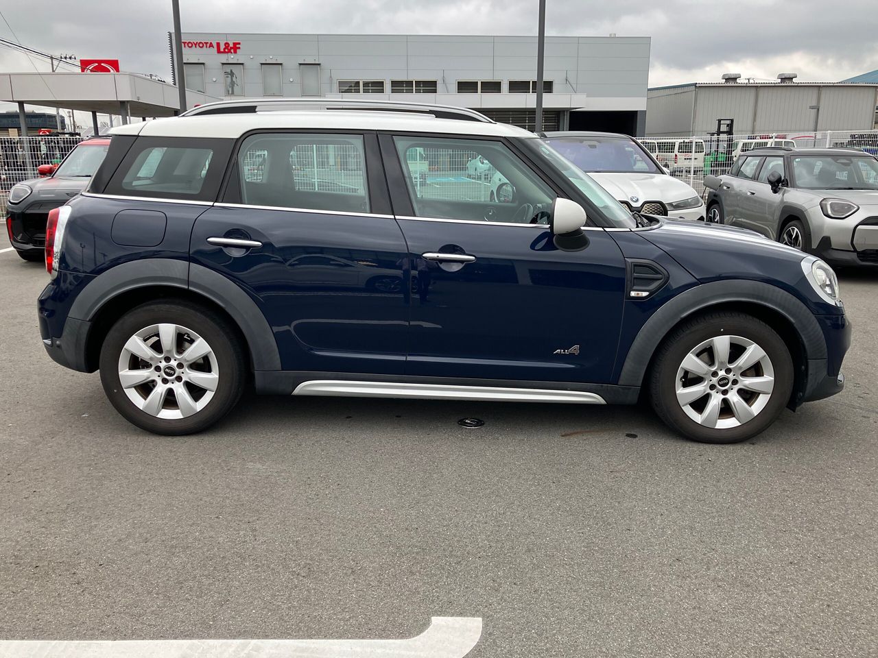 MINI CROSSOVER COOPER D ALL4