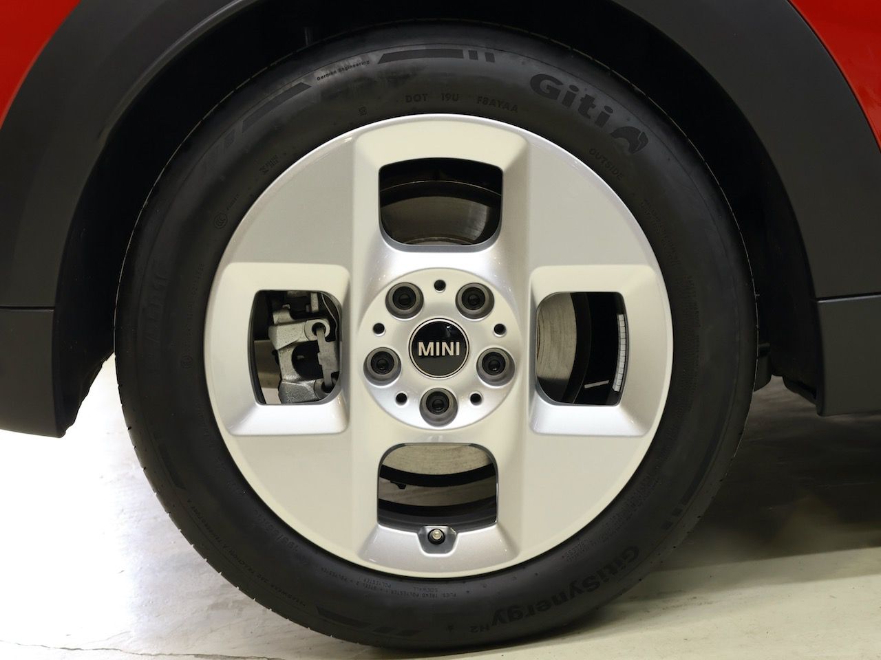 F66 MINI Cooper C 3Dr