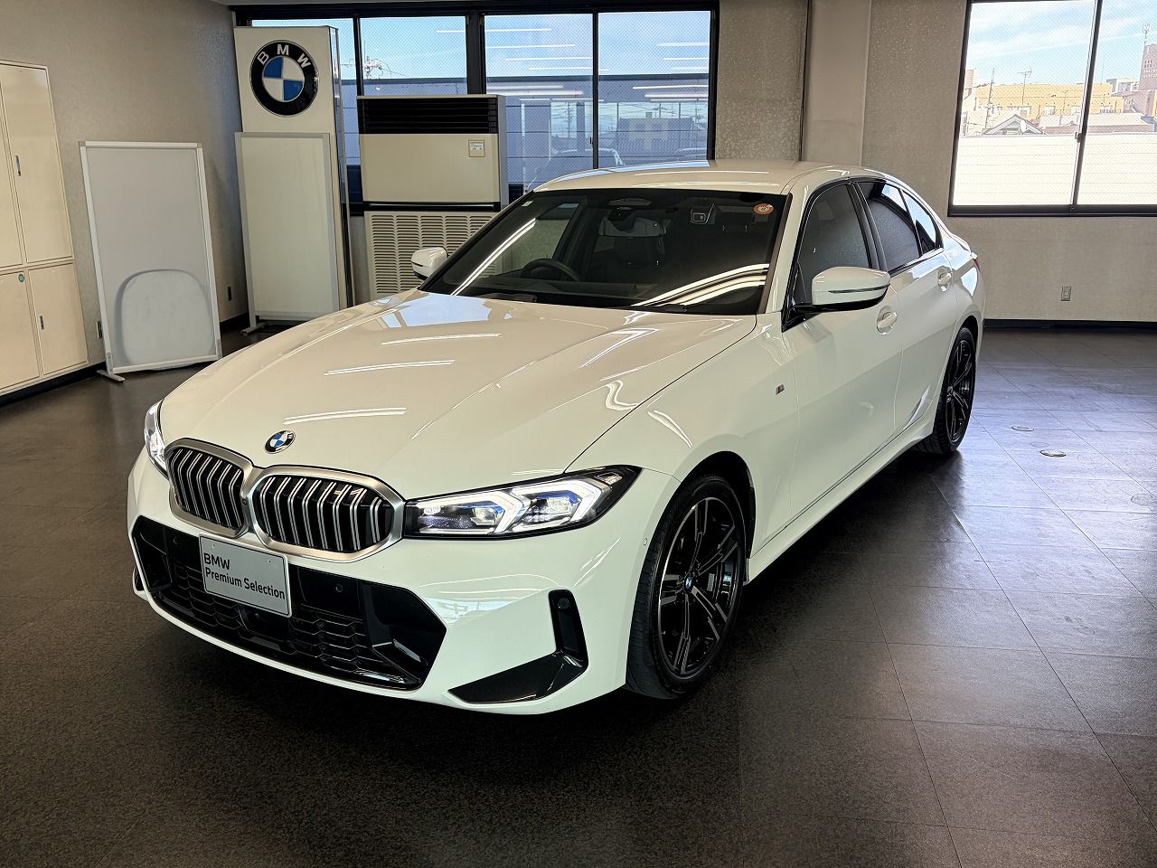 320d xDrive Berline RHD