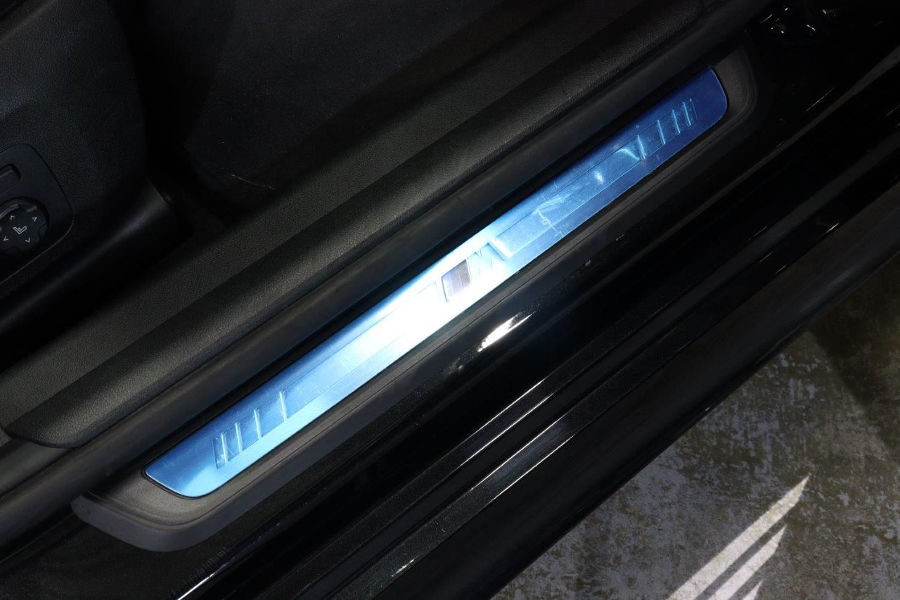 320d xDrive Berline RHD
