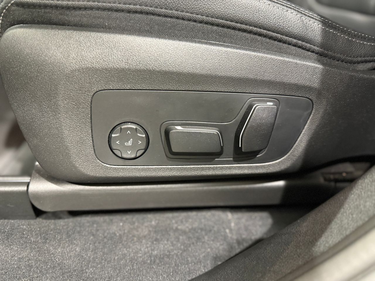 X4 xDrive20d RHD
