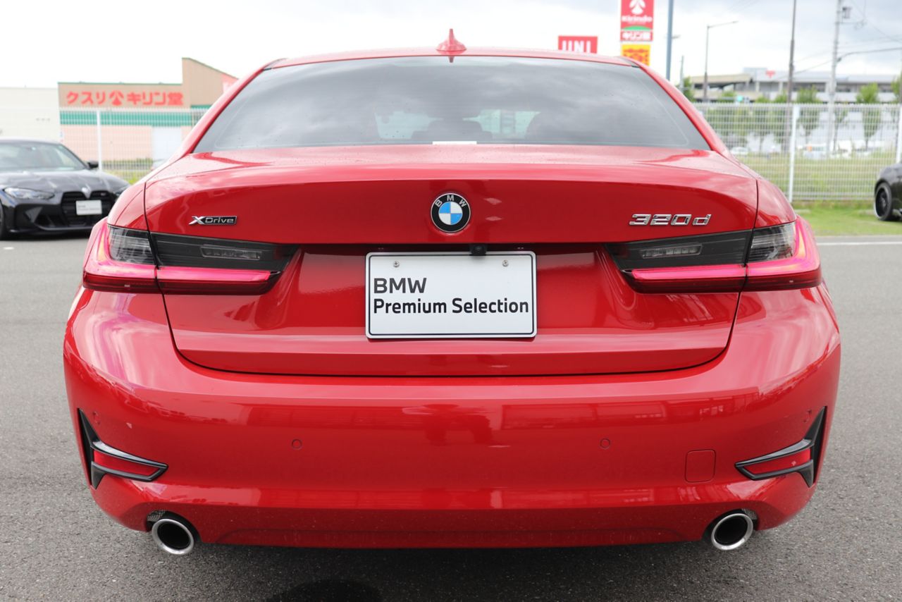 G20 320d xDrive RHD Saloon