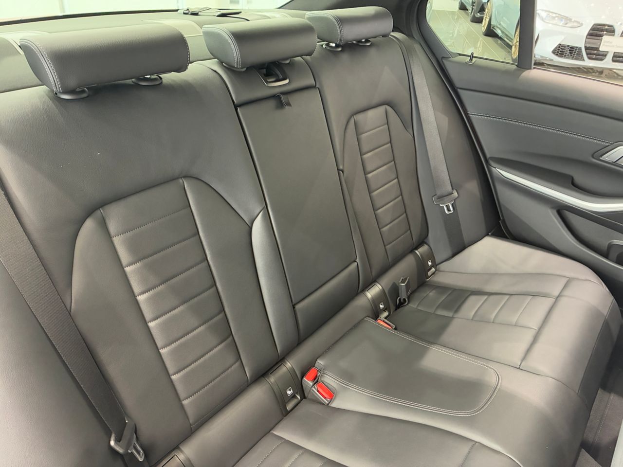 320d xDrive Berline RHD