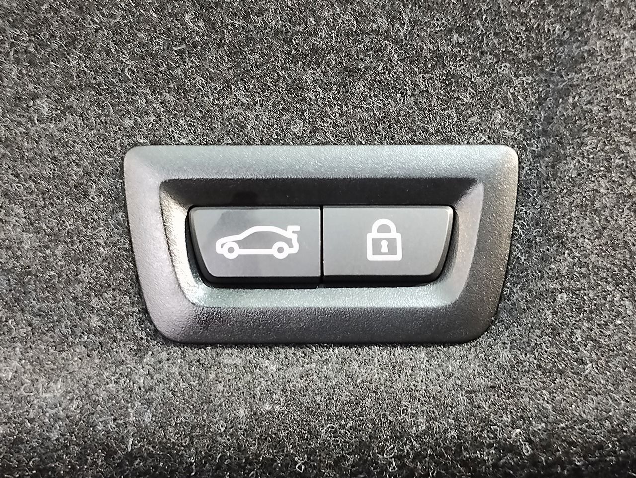 G20 320i Saloon LCI RHD MX