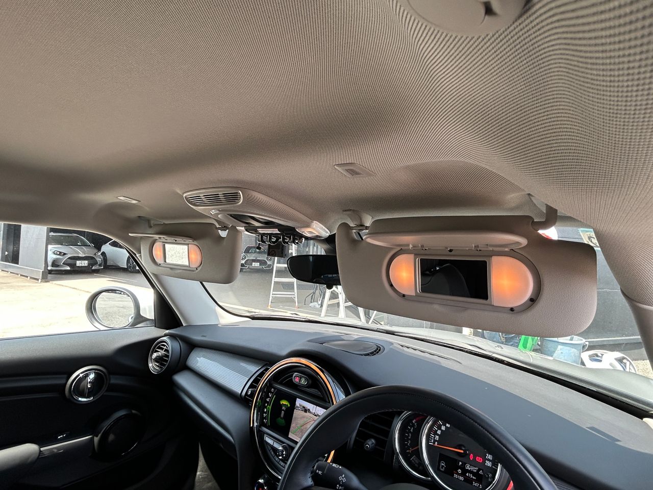 MINI F55 Cooper D 5dr Hatch LCI