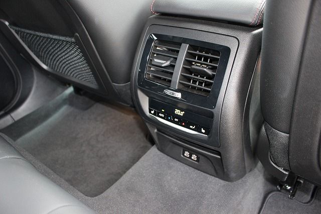 X4 xDrive20d RHD