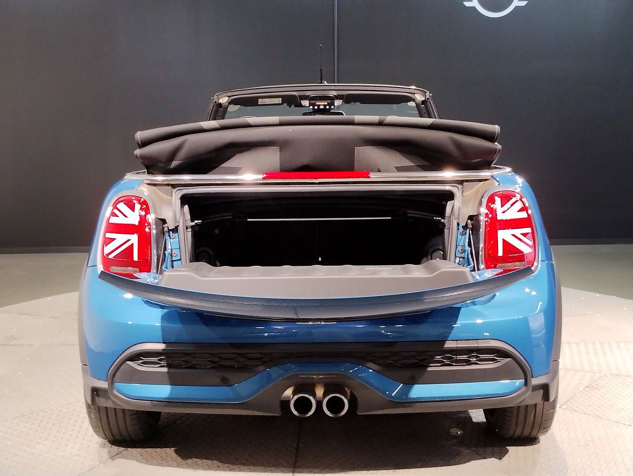 MINI Cooper S Convertible RHD