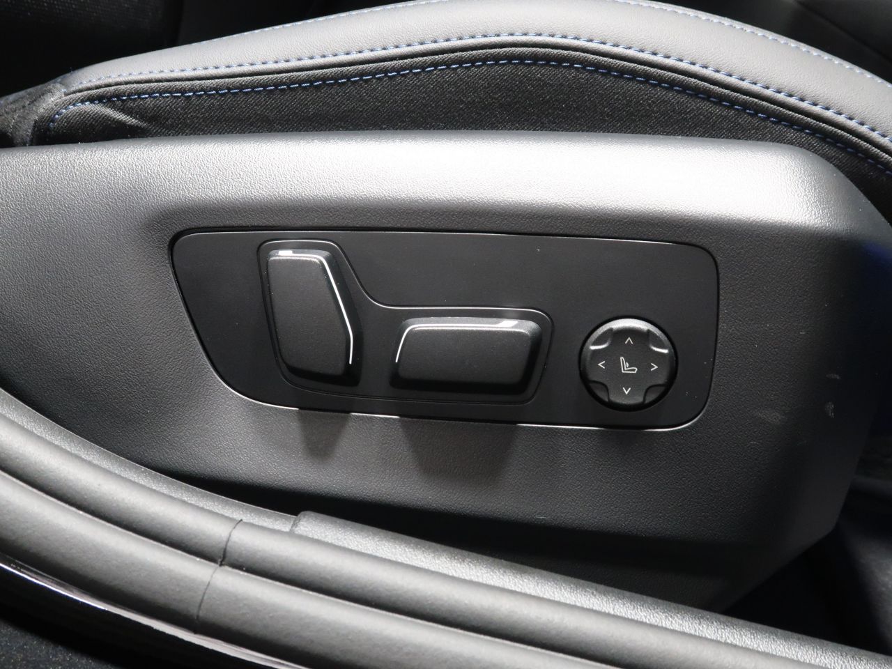 BMW i5 eDrive40 M Sport RHD