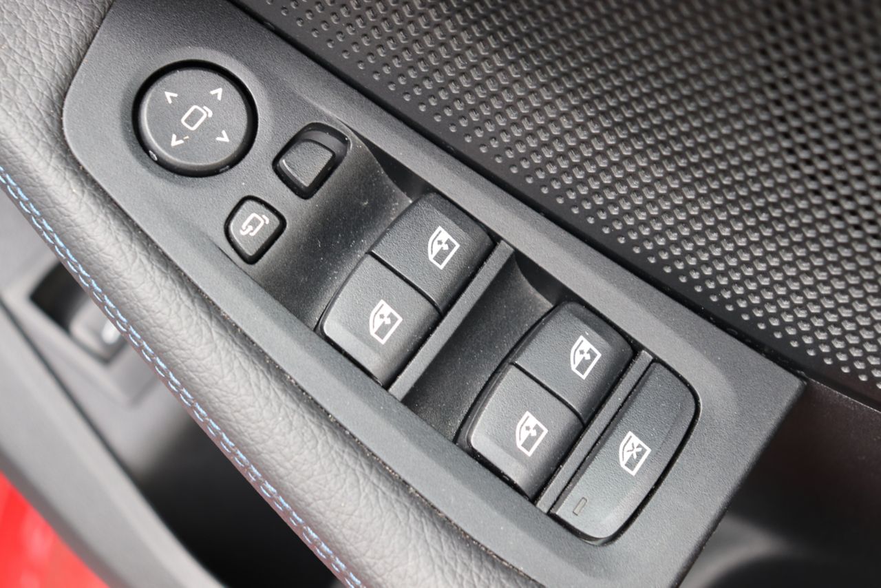 F40 118d Sports Hatch 5-door B47 2.0d