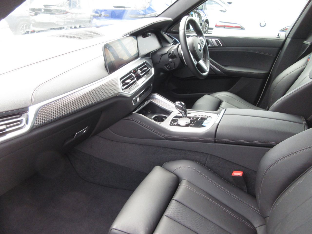 X* M50i RHD