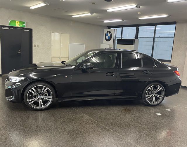 320d xDrive Berline RHD