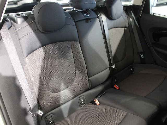 MINI CLUBMAN COOPER D