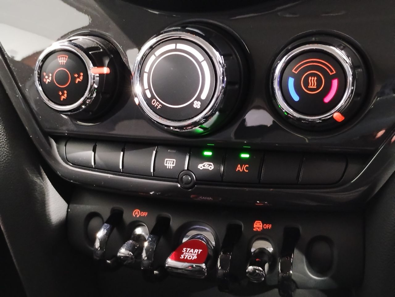 MINI CROSSOVER ONE
