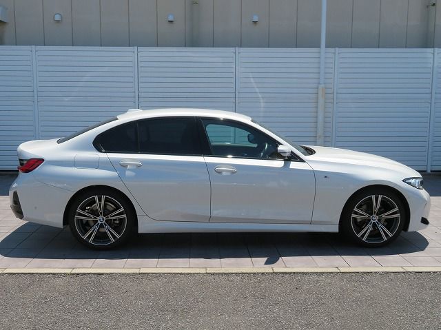 320d xDrive Berline RHD