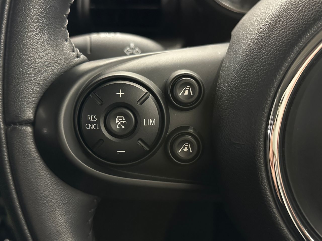 F55 COOPER