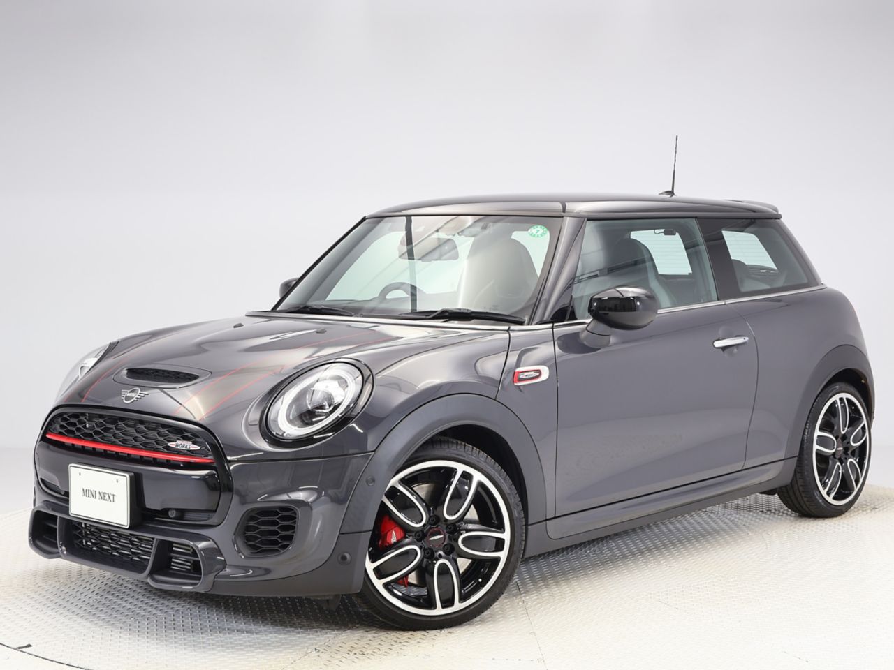 MINI JOHN COOPER WORKS 3 DOOR.