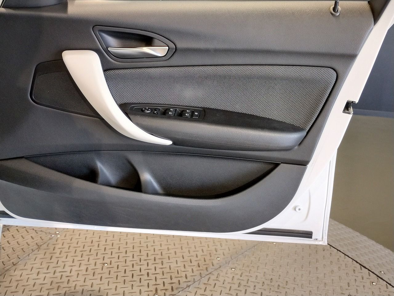 118D 5DOOR RHD