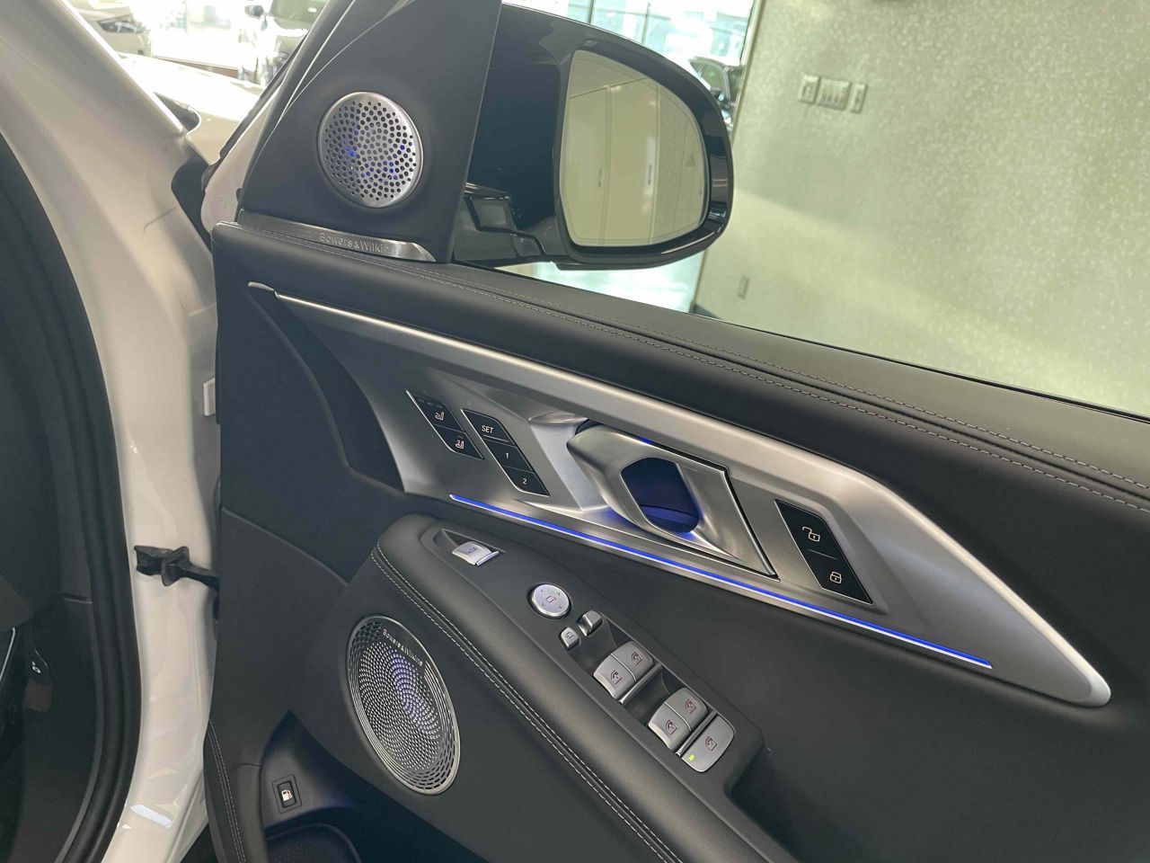 XM RHD