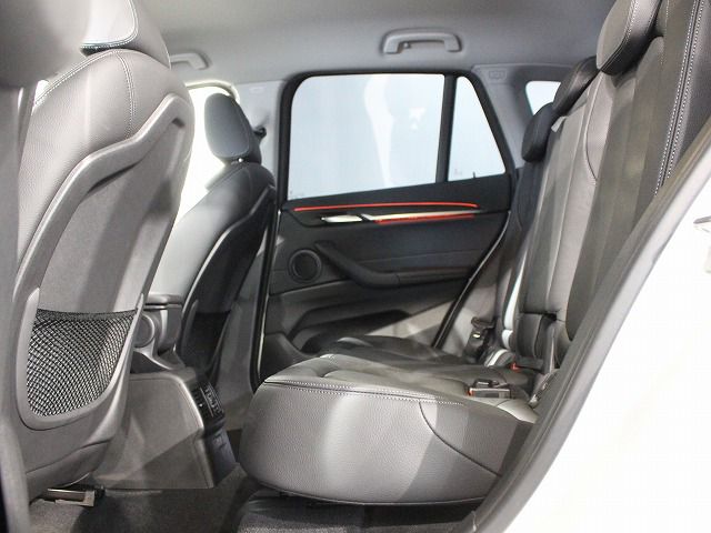 X1 sDrive18i RHD