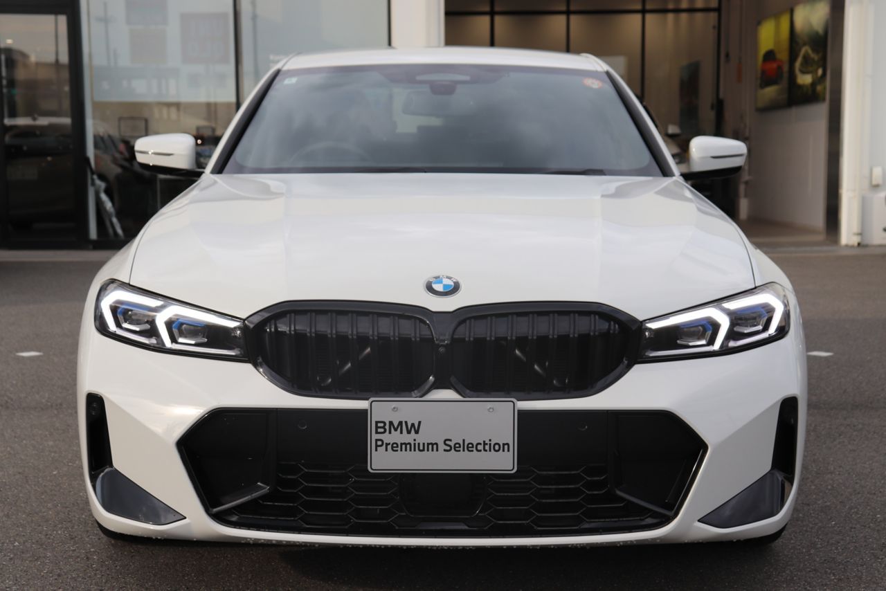 320d xDrive Berline RHD