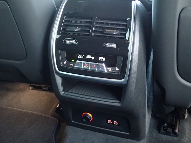 XM RHD