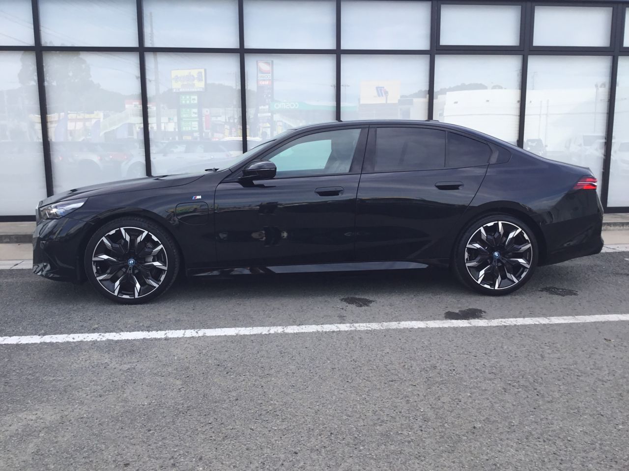 BMW i5 eDrive40 Sedan RHD