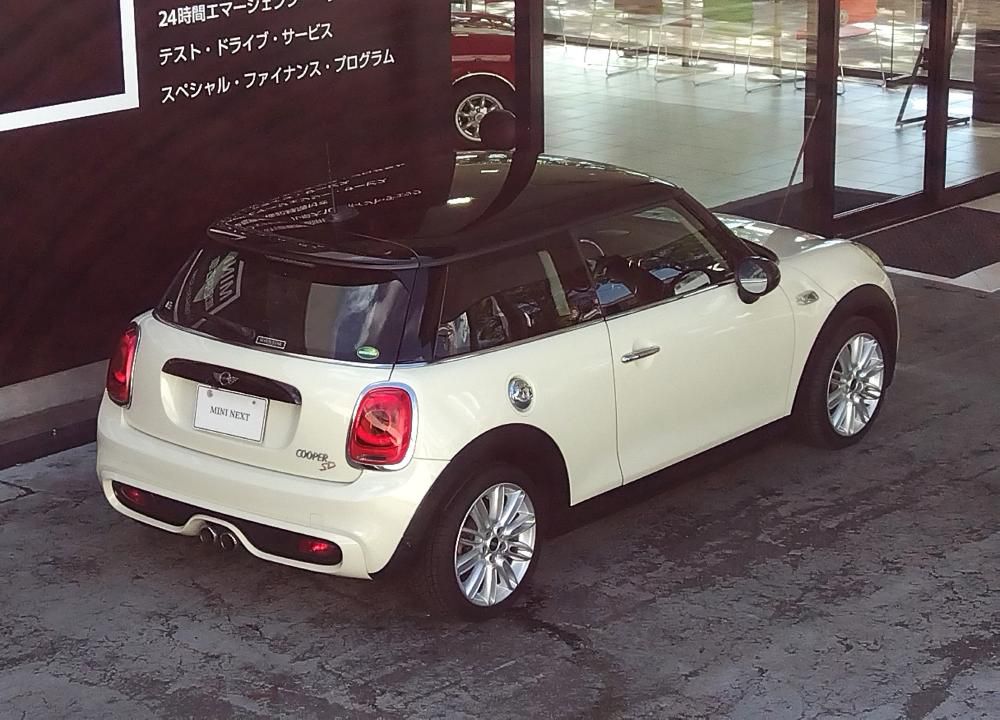 F56 COOPER S D(AT)