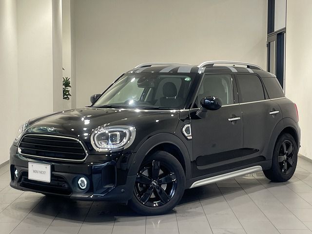 MINI COOPER D CROSSOVER MINI SELECTION.