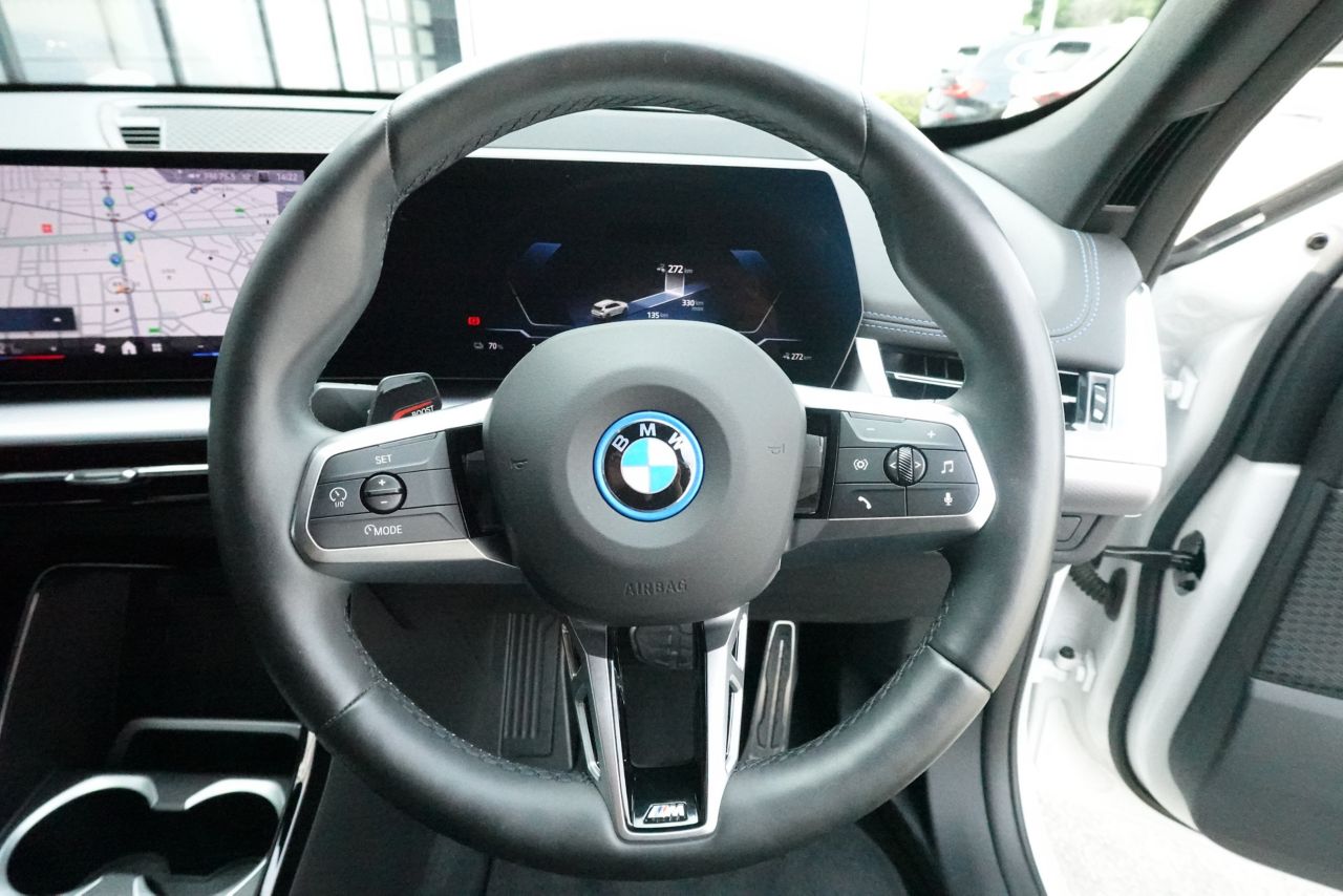 U11 iX1 xDrive30