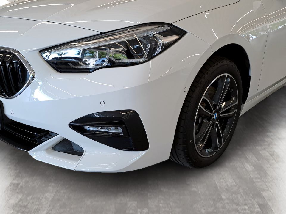 BMW 218