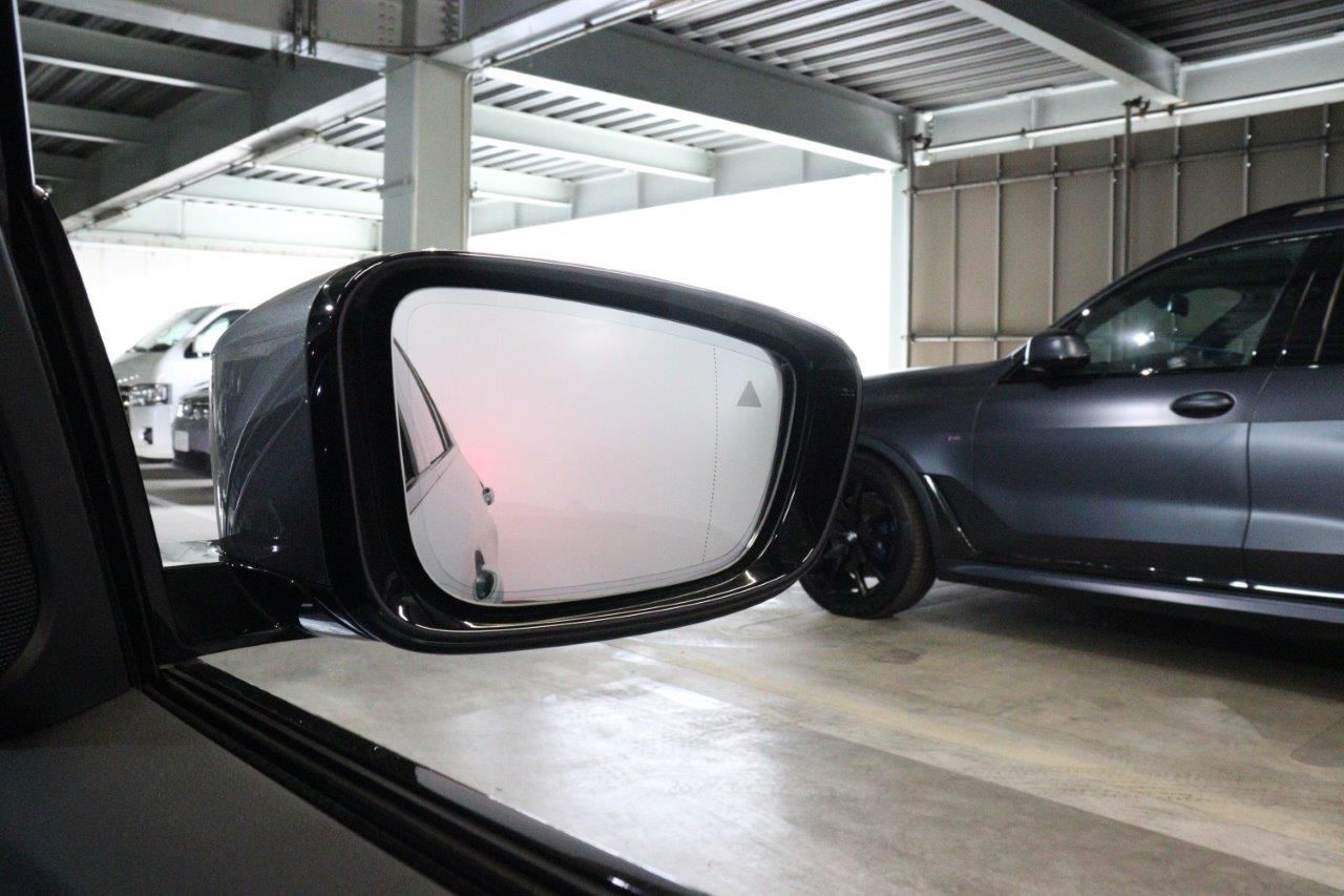 520d xDrive Sedan RHD