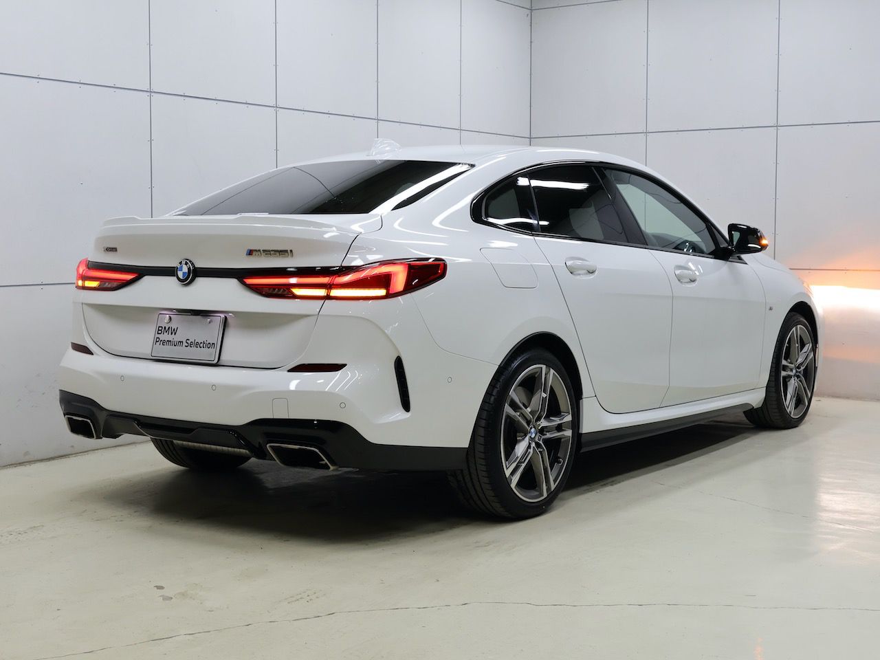 F4* **35i xDrive **** ***** B48 2.0i