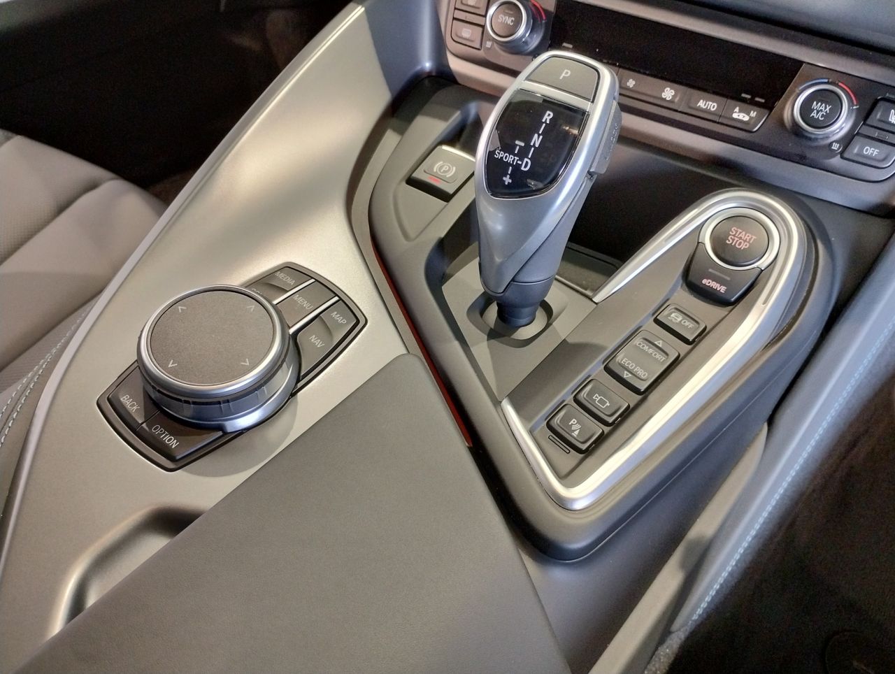 I12 i8 Coupe LCI B38 1.5i