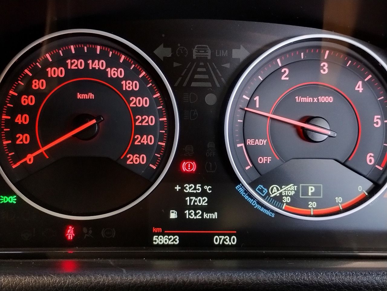 320D BLUEPERFORMANCE TOURING RHD