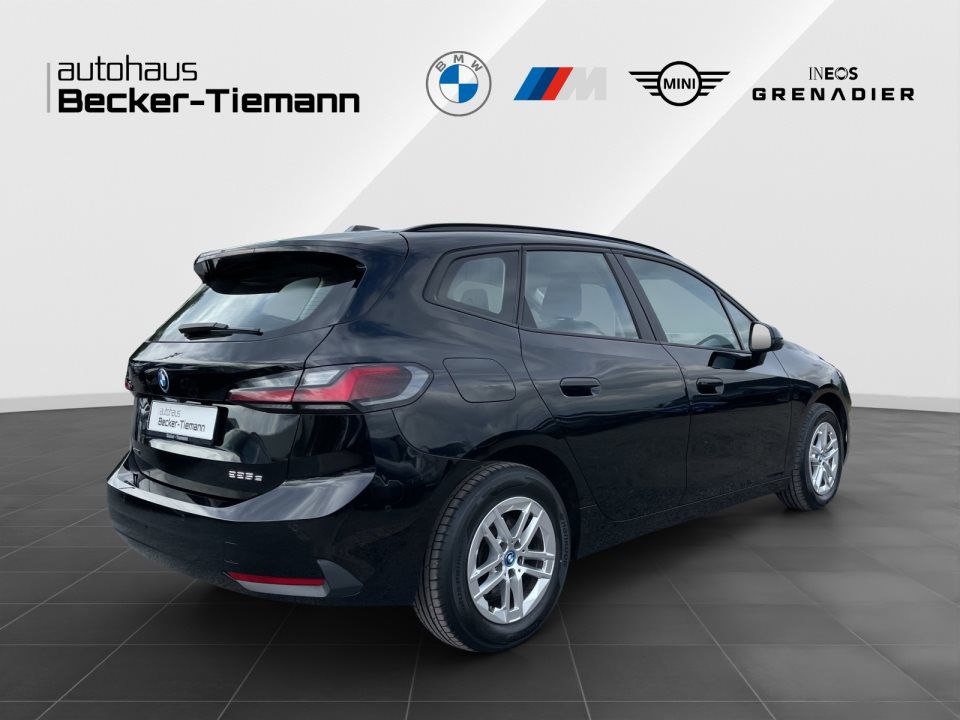 BMW 225