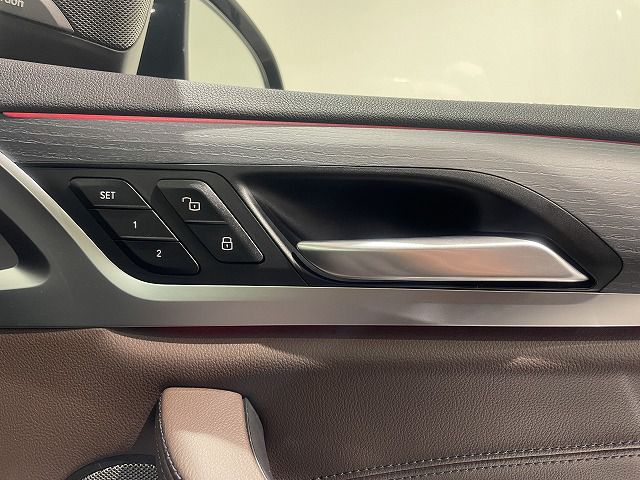 G01 X3 M40d RHD LCI