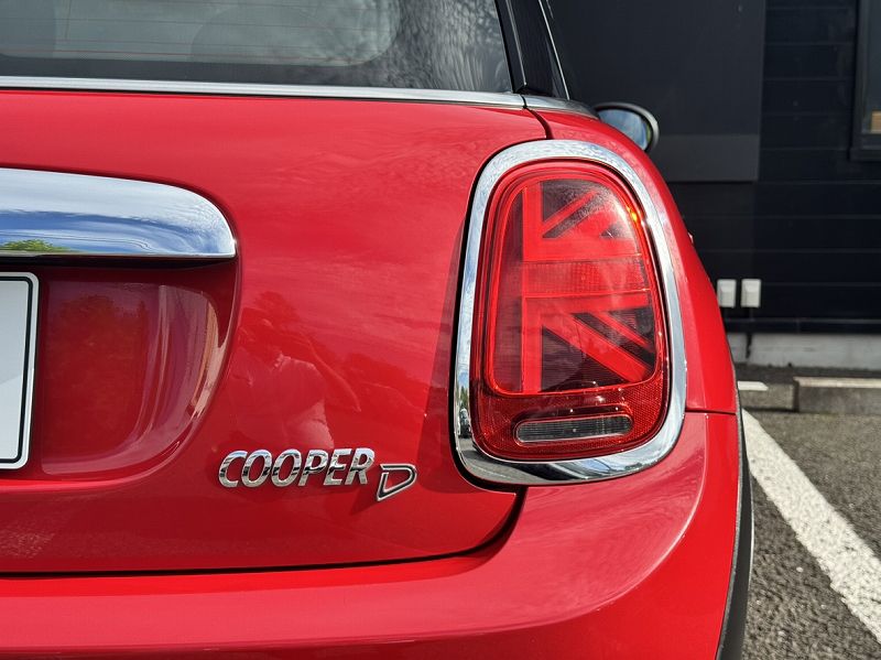 F56 COOPER D (AT)