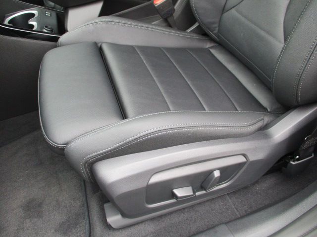 U11 iX1 xDrive30