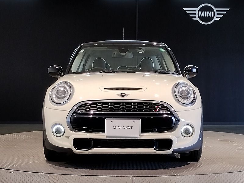 F55 COOPER S D(AT)