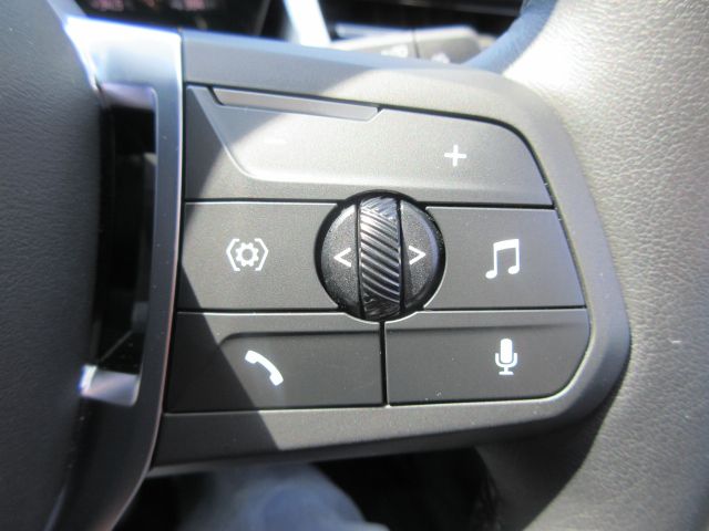 U11 iX1 xDrive30