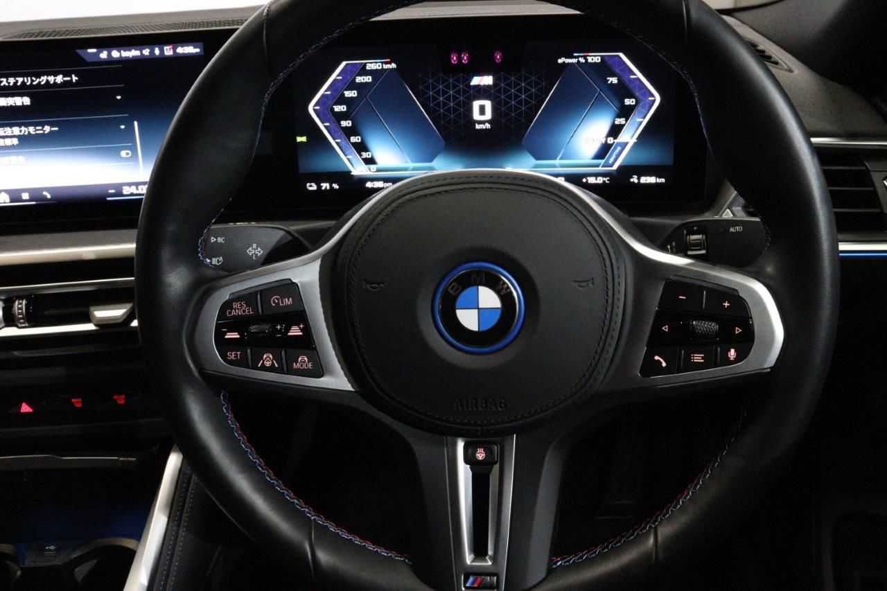 G26 i4 M50 RHD