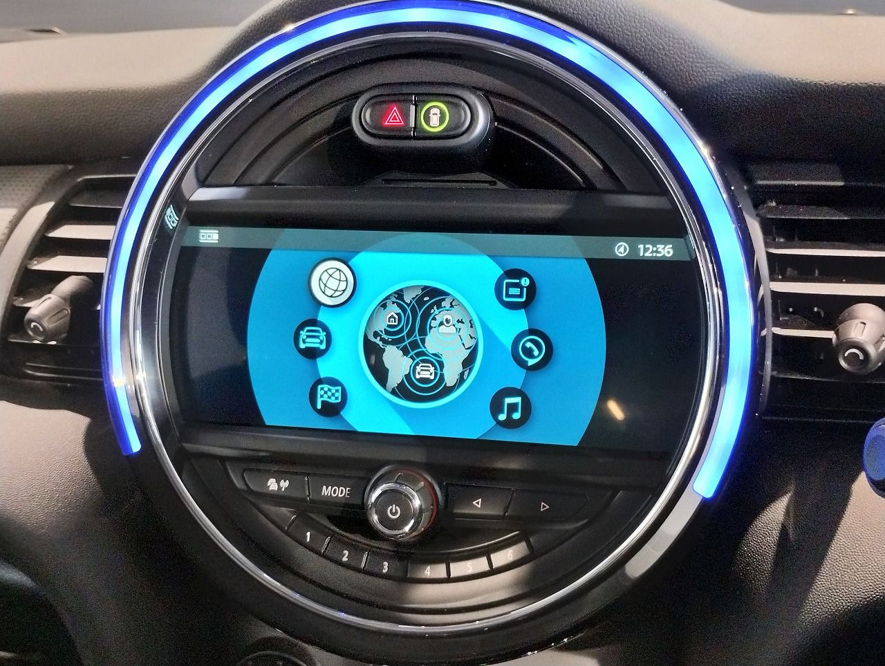 F55 COOPER D (AT)