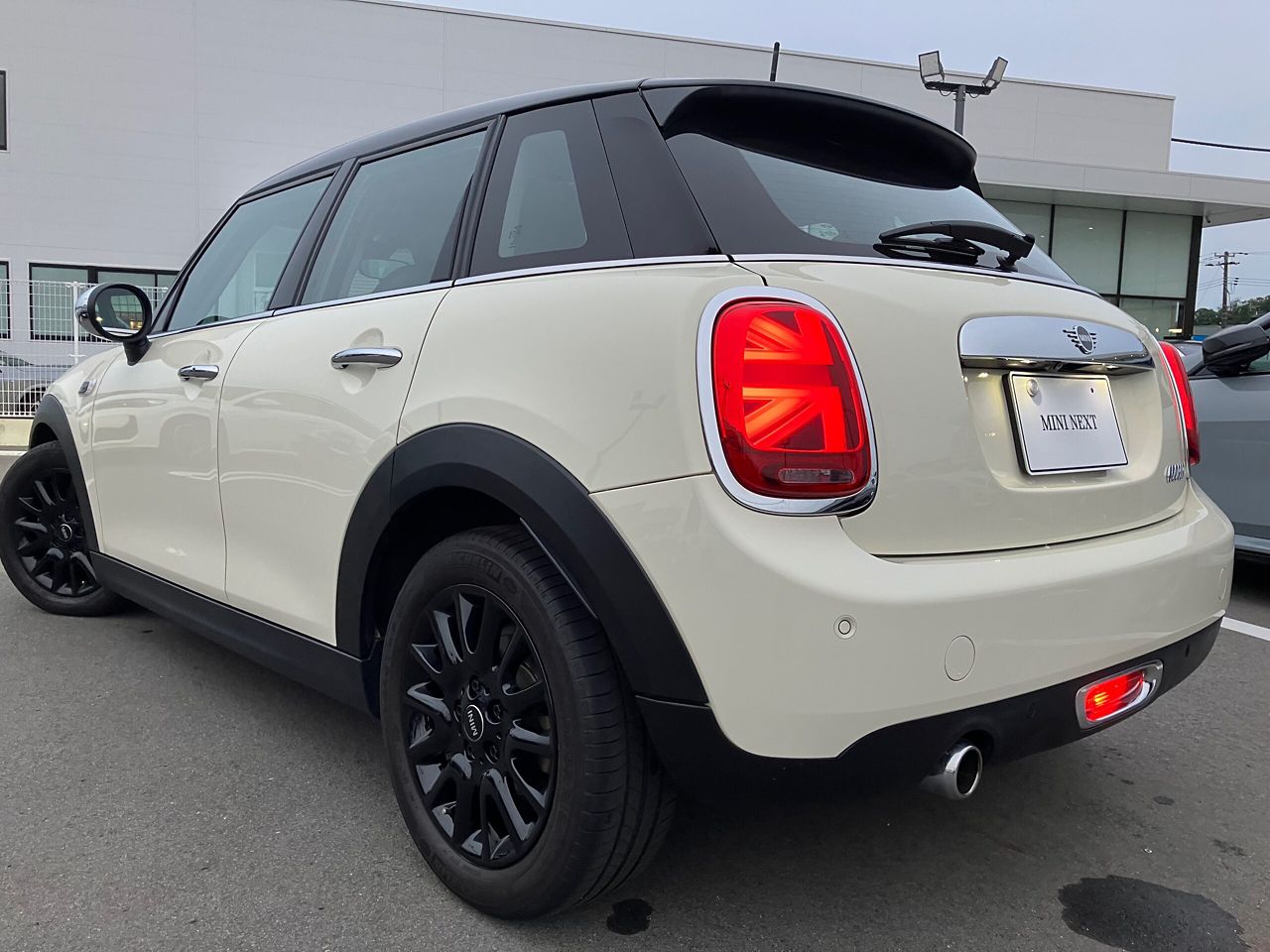 F55 MINI Cooper 5-Door Hatch LCI