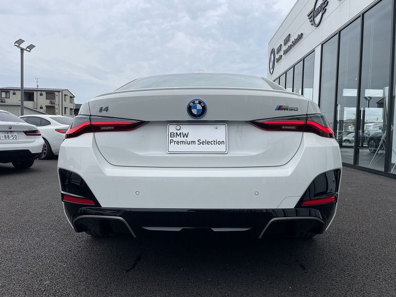 G26 i4 M50 RHD