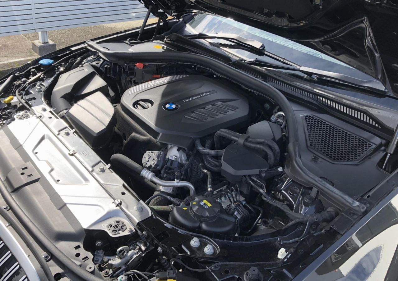 320d xDrive Berline RHD