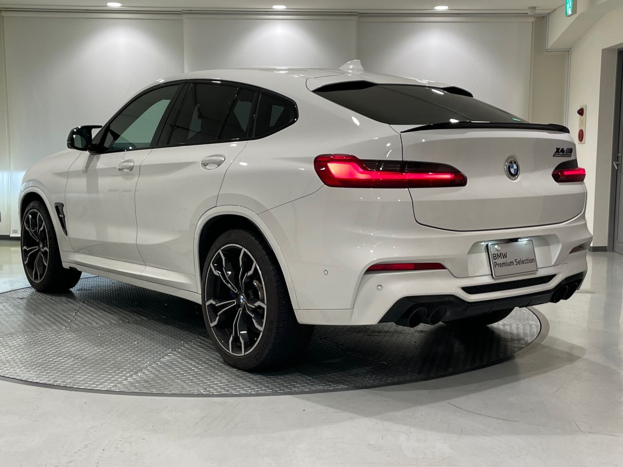 X4 M RHD