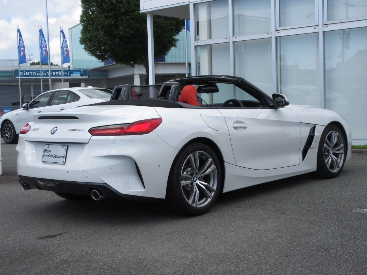 G29 z4 sDrive20i RHD