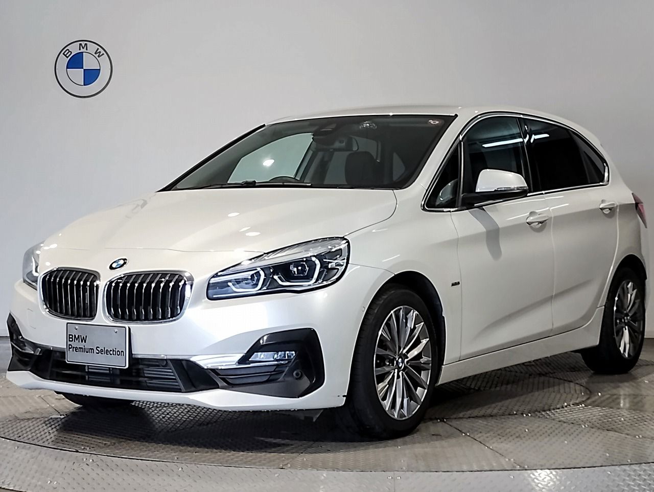 218d Active Tourer Luxury